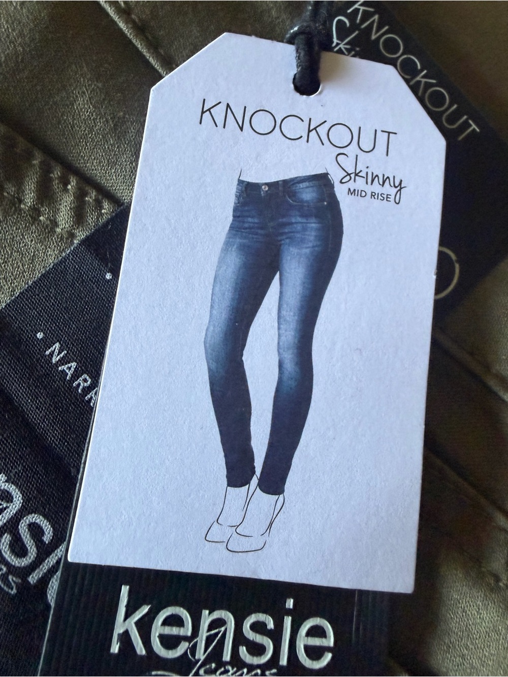 Knockout skinny by Kensie  olive color mid rise, size 10/30.